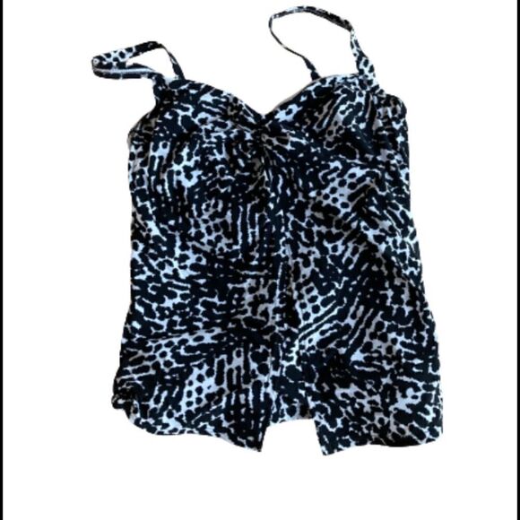 Land’s End Tummy control black and white animal print fly away tankini top 10 - Picture 3 of 10